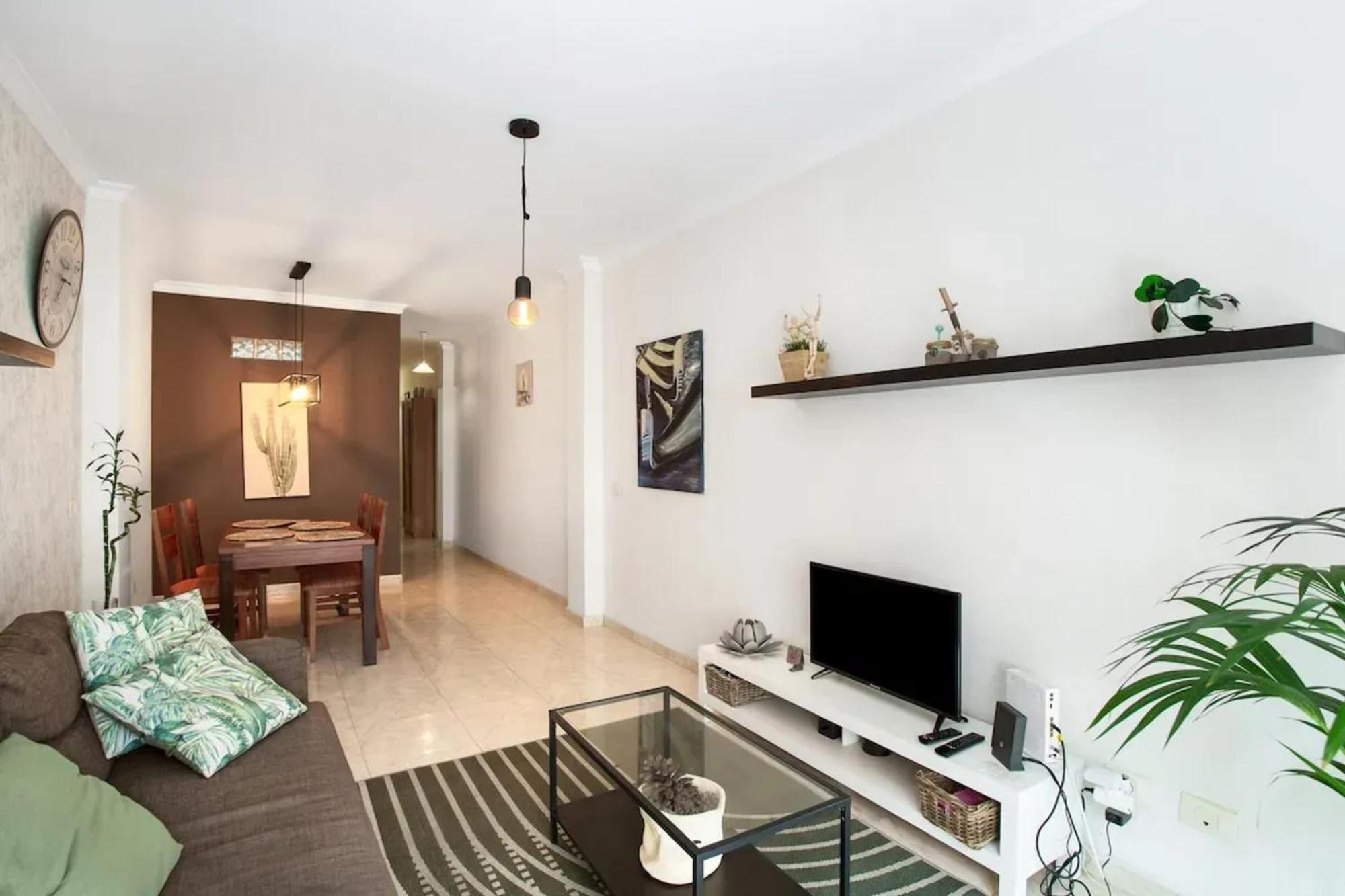 Spacious In Palmas De Gran Canaria 85 M² With Wifi * Las Palmas de Gran Canaria