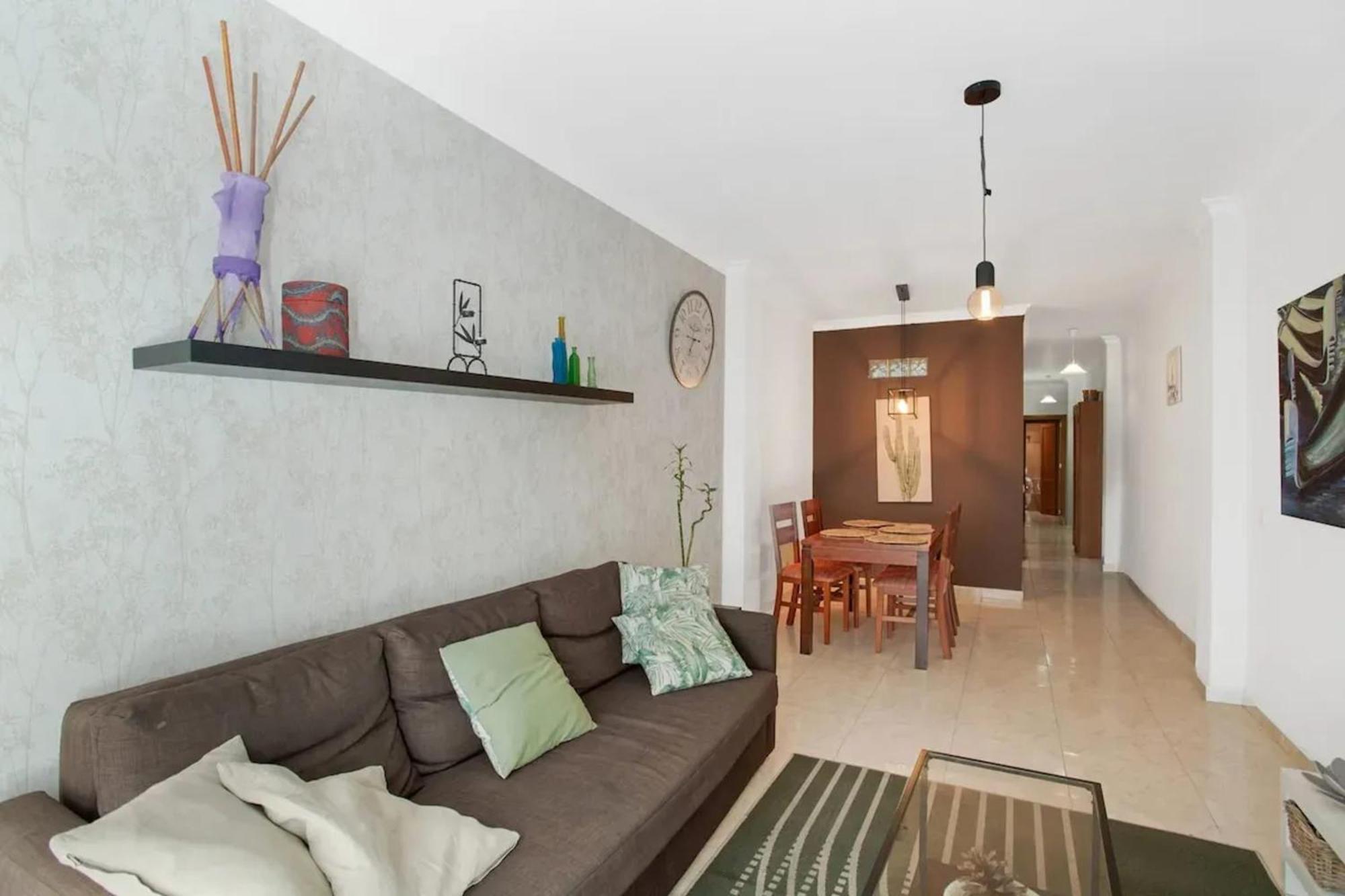 Spacious In Palmas De Gran Canaria 85 M² With Wifi *